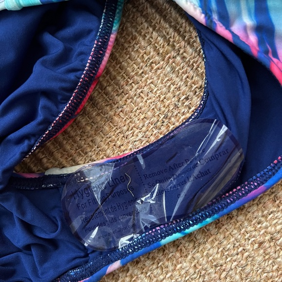 NWT Soft Surroundings SM/M Mulit 2-piece Sunsets Bathing Suit - Picture 6 of 6